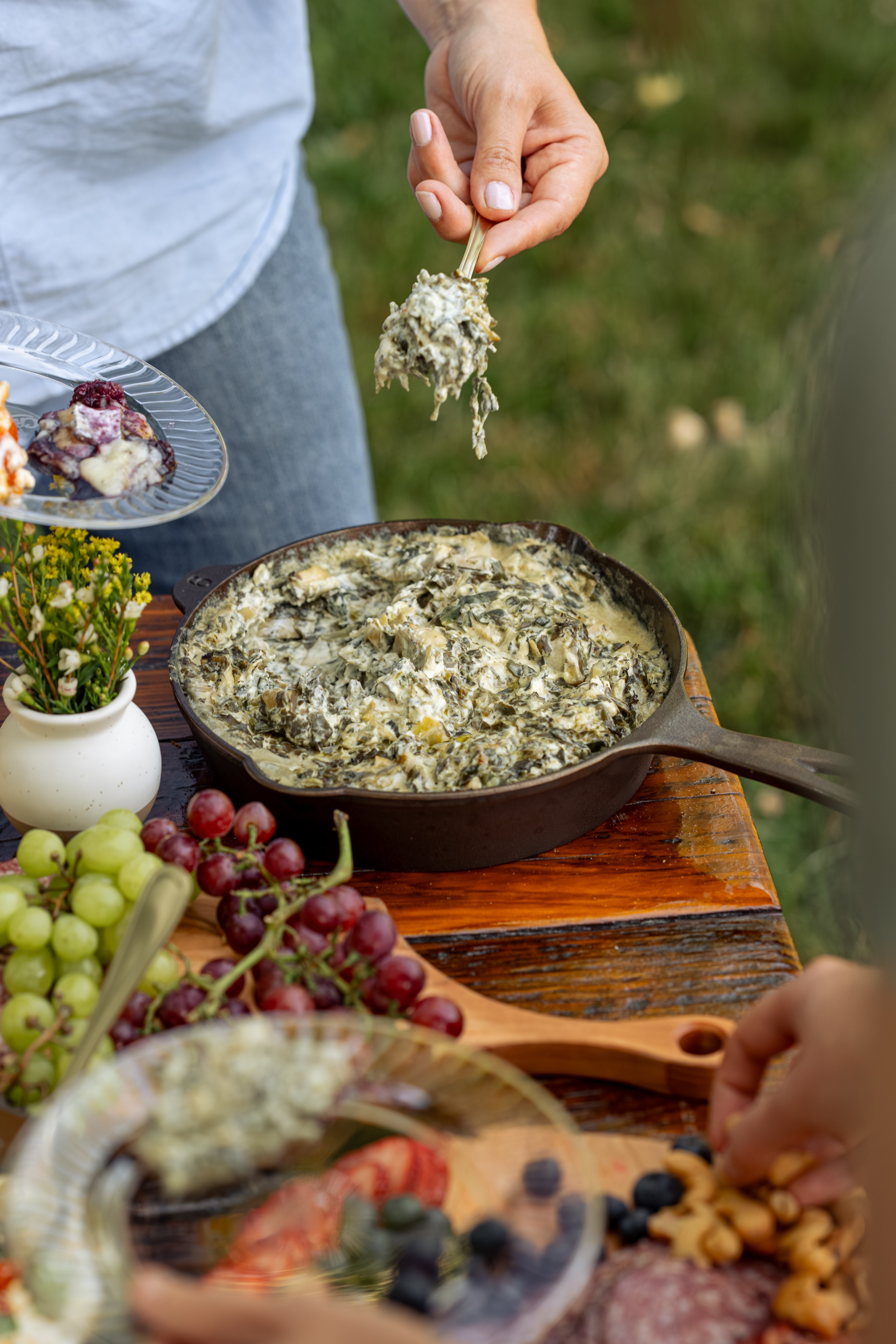 Classic Parmesan Spinach & Artichoke Dip