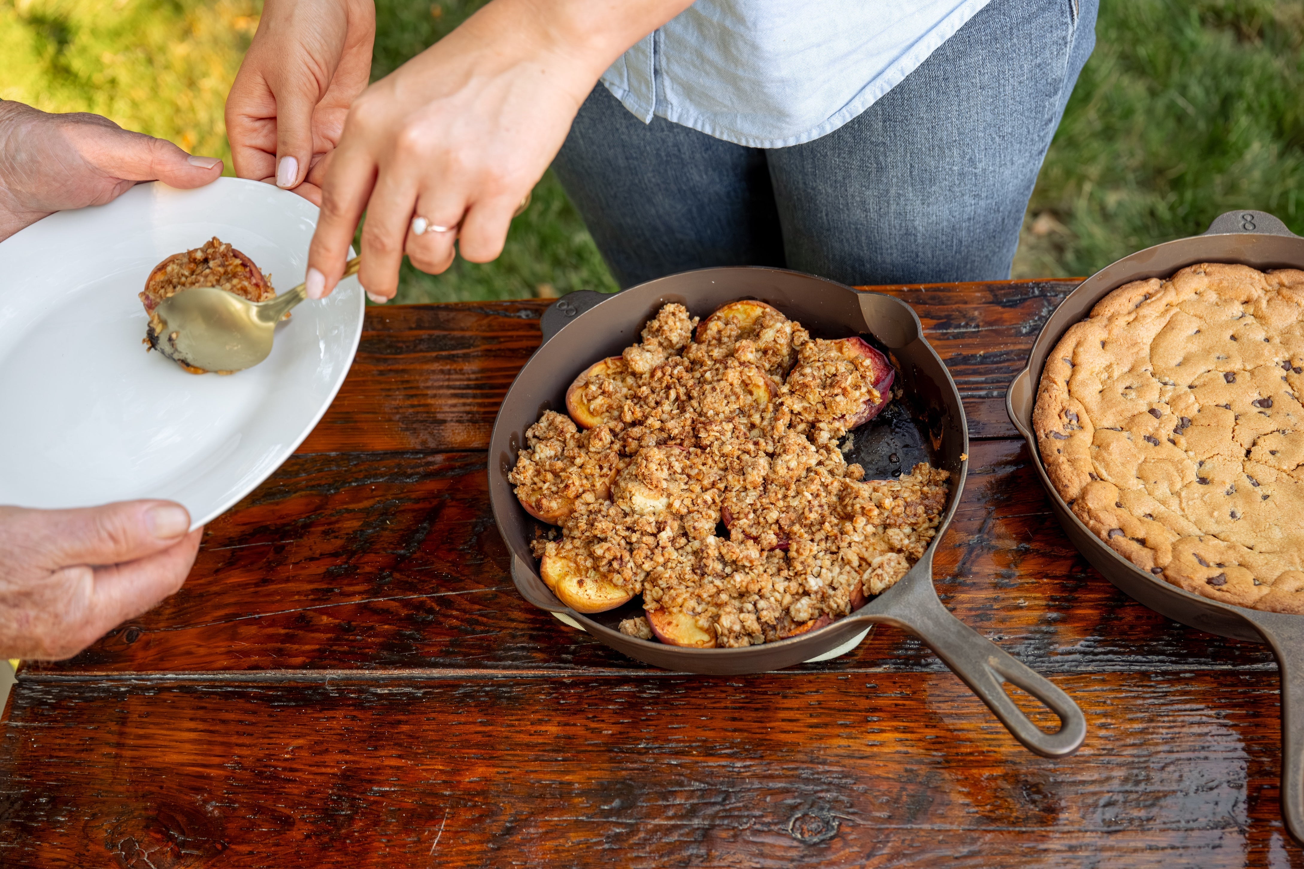 Stuffed Peaches with Brown Sugar Oat Crumble
