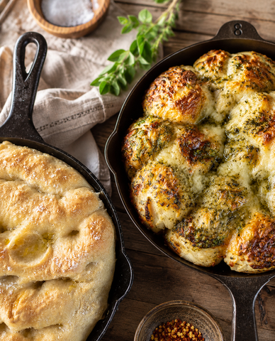 Cheesy Pesto Pull-Apart Bread