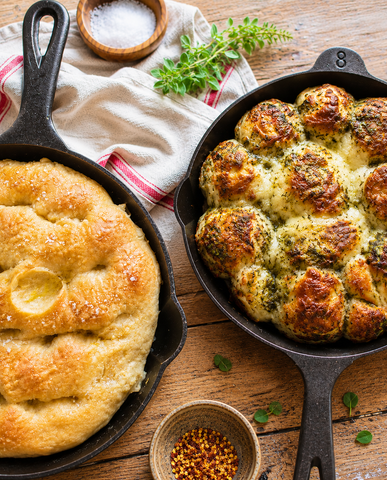 Cheesy Pesto Pull-Apart Bread